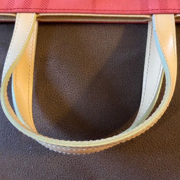 Burberry Tote Bag - Picture 7 of 9